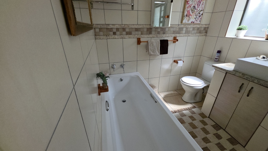 6 Bedroom Property for Sale in Dana Bay Western Cape